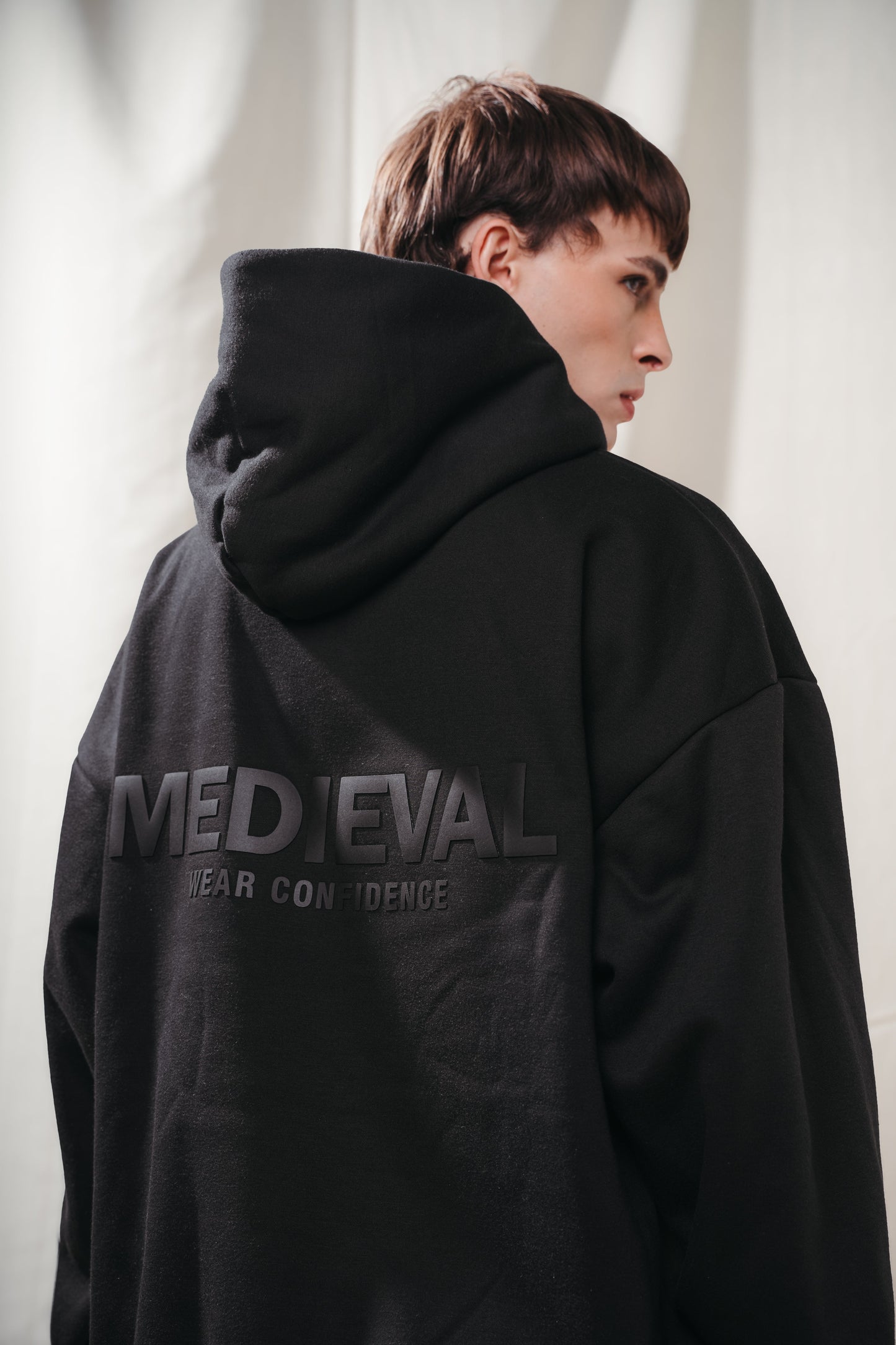Black - Hoodie